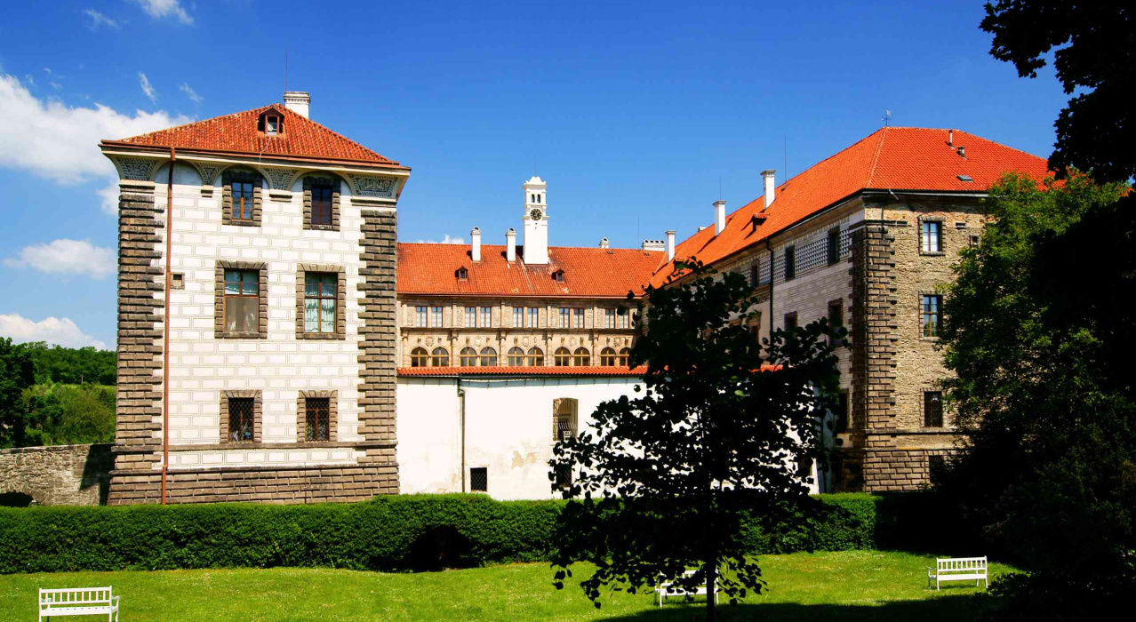 Nelahozeves